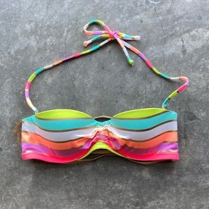✨ Victoria’s Secret Colorful Stripes Bikini Top!